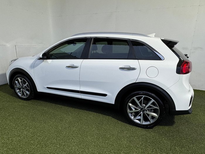 2022 Kia Niro Hybrid Sport