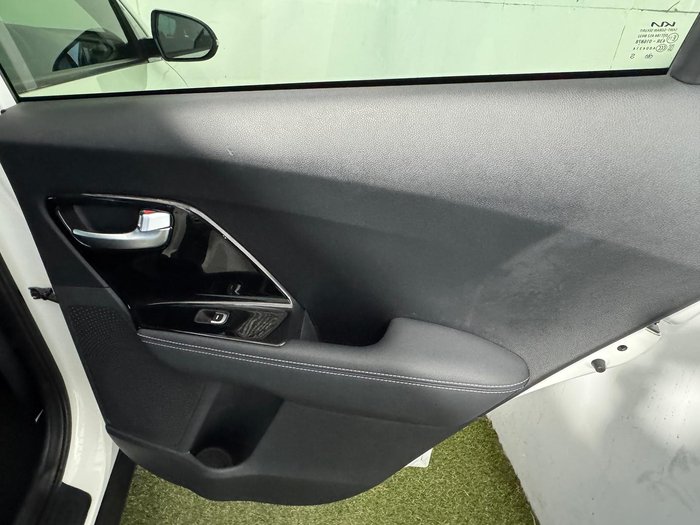 2022 Kia Niro Hybrid Sport
