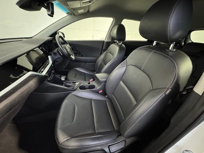 2022 Kia Niro Hybrid Sport