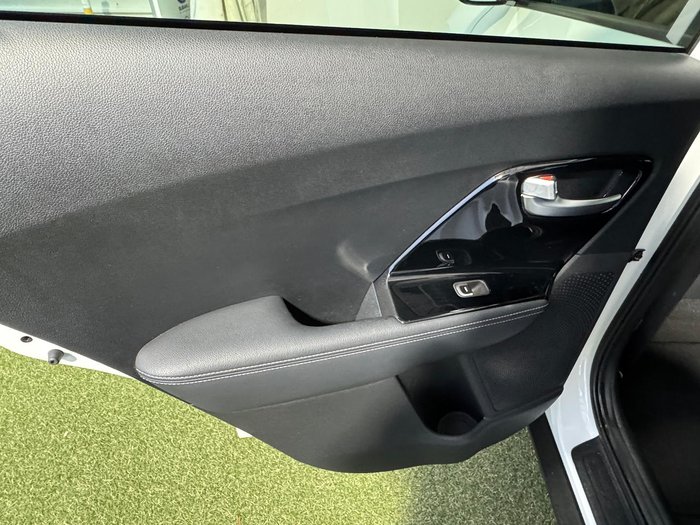 2022 Kia Niro Hybrid Sport