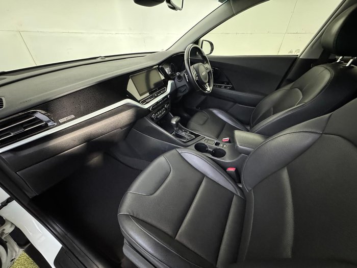 2022 Kia Niro Hybrid Sport