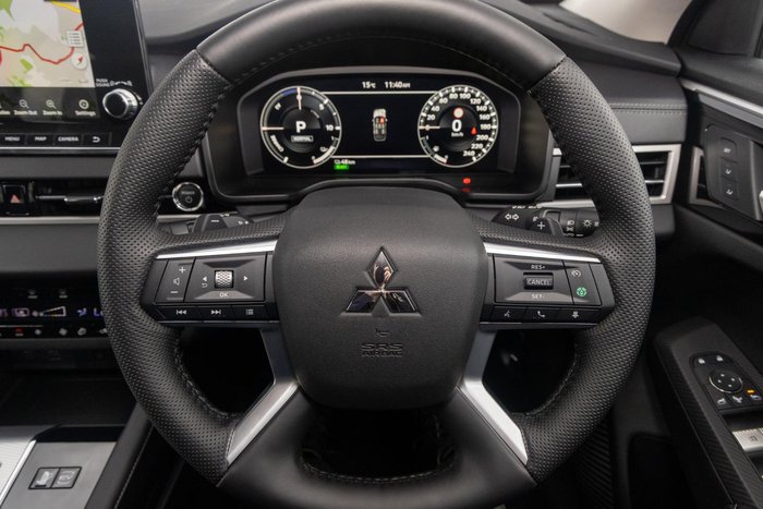 2025 Mitsubishi Outlander PHEV Exceed