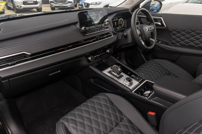 2025 Mitsubishi Outlander PHEV Exceed