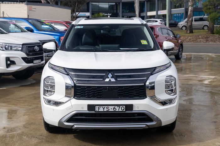 2025 Mitsubishi Outlander Exceed