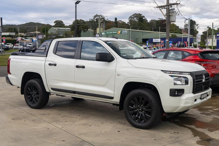 2025 Mitsubishi Triton GLX-R