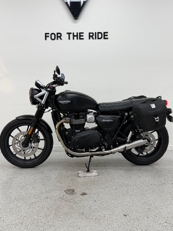 2018 Triumph STREET TWIN Black