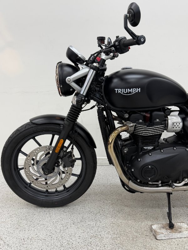 2018 Triumph STREET TWIN Black
