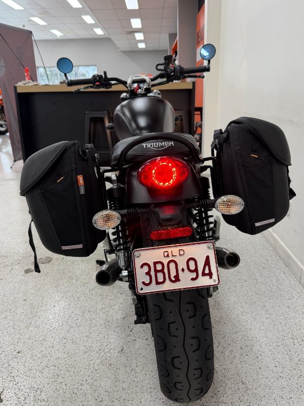 2018 Triumph STREET TWIN Black