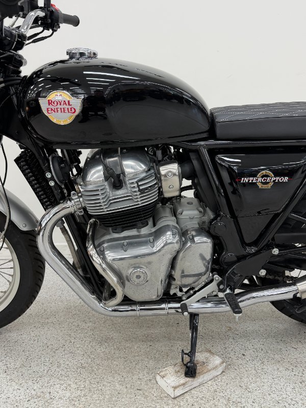 2021 Royal Enfield INTERCEPTOR 650 CLASSIC VENTURA BLUE E5