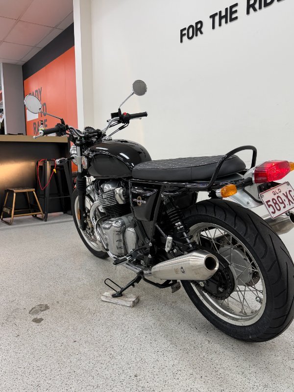 2021 Royal Enfield INTERCEPTOR 650 CLASSIC VENTURA BLUE E5
