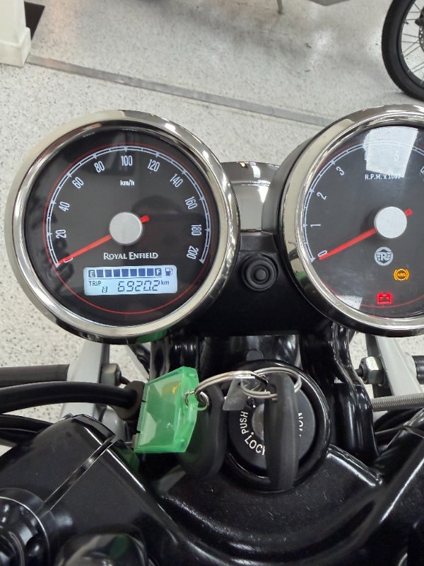 2021 Royal Enfield INTERCEPTOR 650 CLASSIC VENTURA BLUE E5