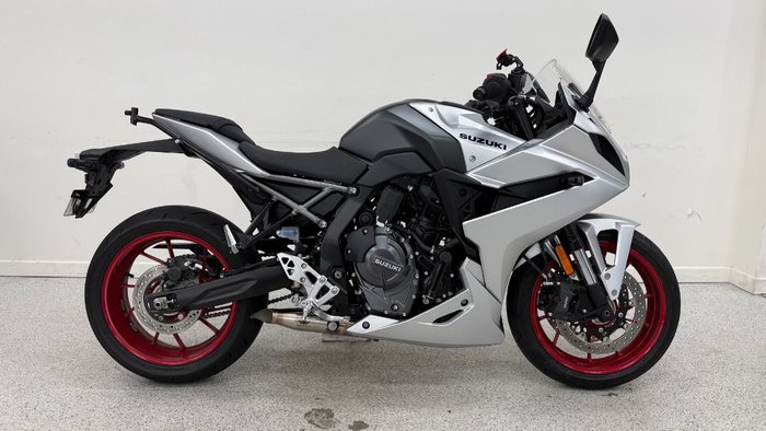 2024 Suzuki 2024 Suzuzki 800CC GSX800FR GSX-8R Silver