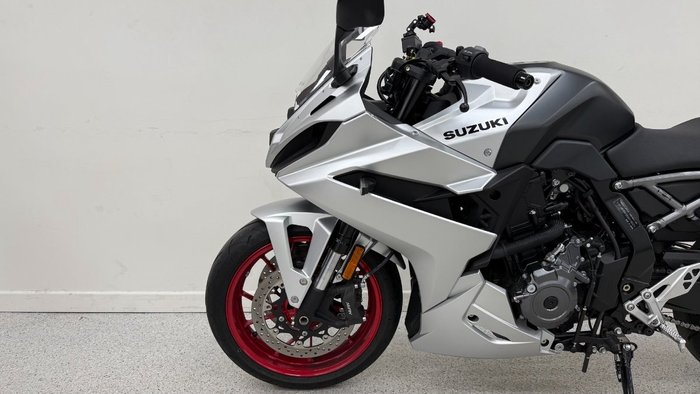 2024 Suzuki 2024 Suzuzki 800CC GSX800FR GSX-8R Silver