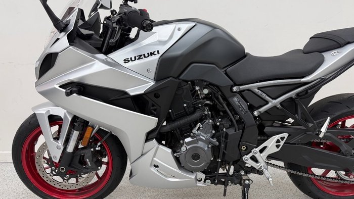2024 Suzuki 2024 Suzuzki 800CC GSX800FR GSX-8R Silver