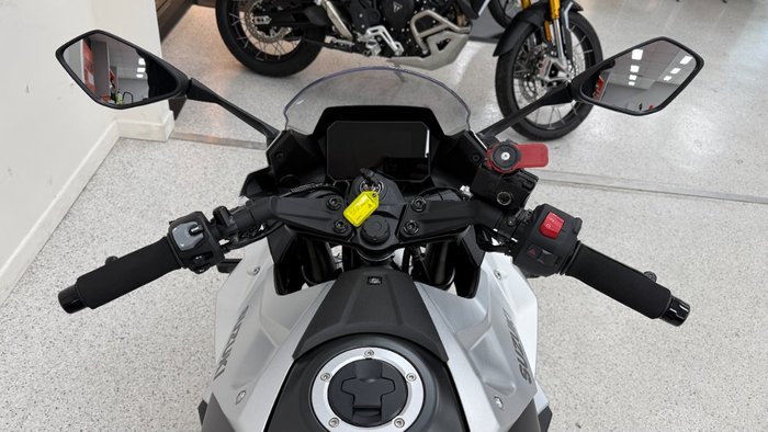 2024 Suzuki 2024 Suzuzki 800CC GSX800FR GSX-8R Silver
