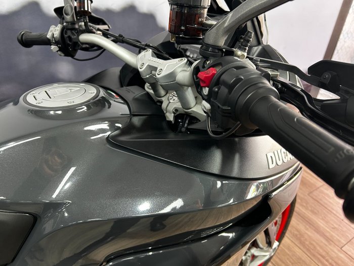 2022 DUCATI MULTISTRADA V2 S GREY