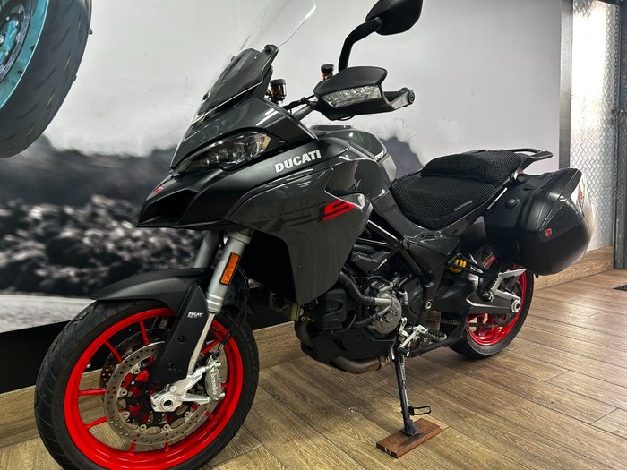 2022 DUCATI MULTISTRADA V2 S GREY