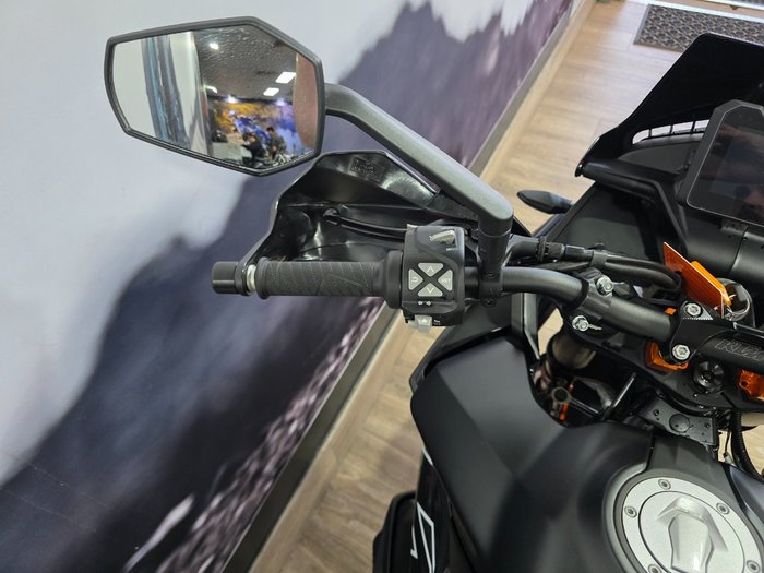 2023 Ktm 890 SM-T Black