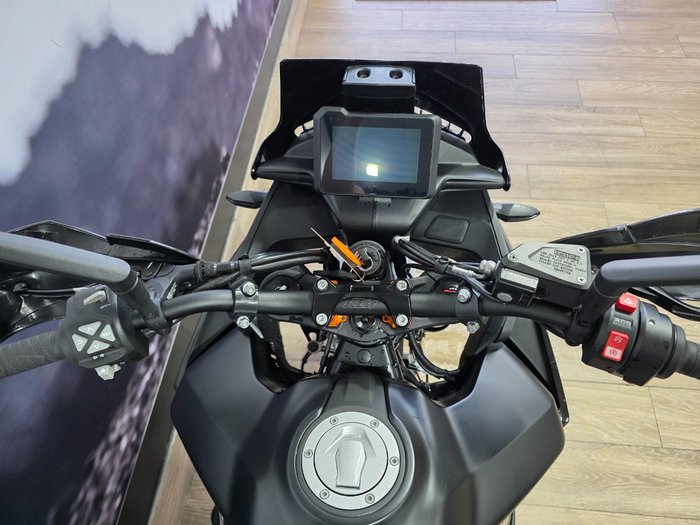 2023 Ktm 890 SM-T Black