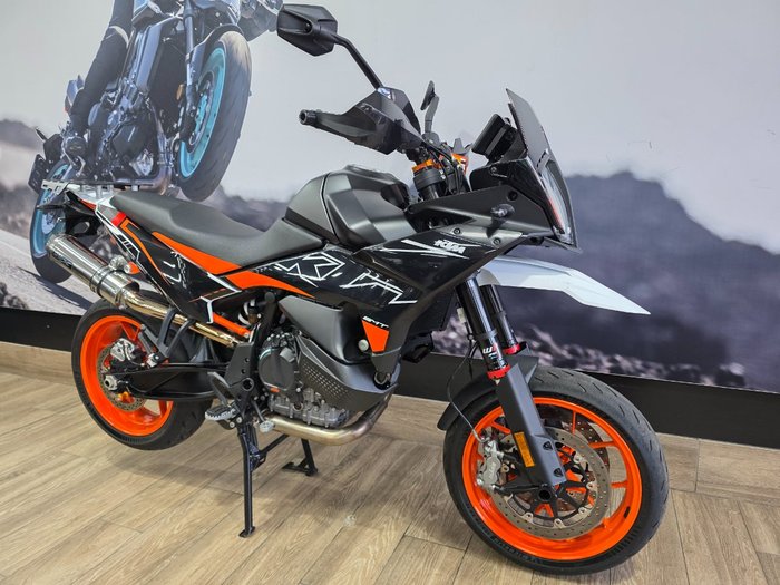 2023 Ktm 890 SM-T Black