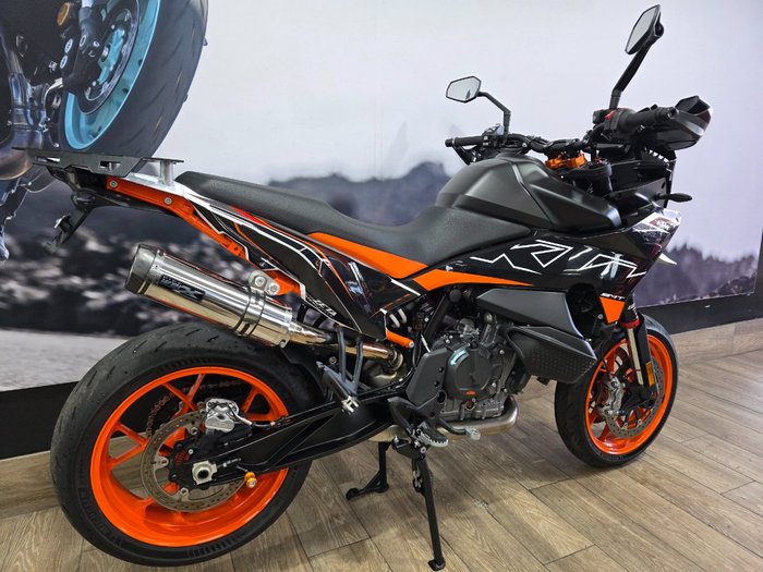 2023 Ktm 890 SM-T Black