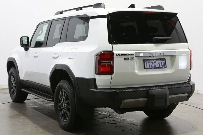 2026 Toyota Landcruiser Prado