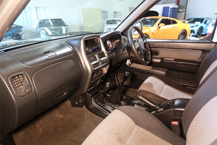 2005 Nissan Navara