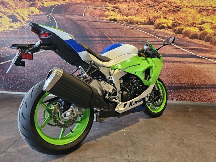 2024 Kawasaki Ninja ZX-6R 40th Anniversary Edition Ninja Green