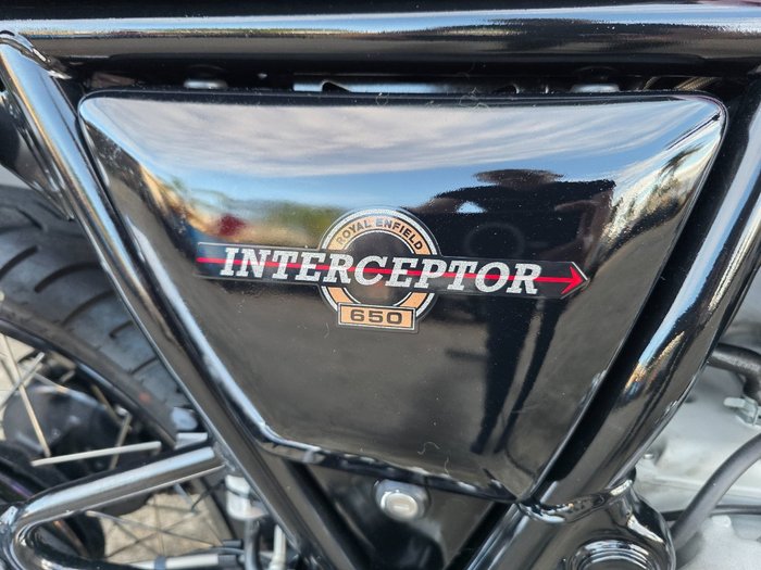 2021 Royal Enfield INTERCEPTOR 650 CUSTOM WHITE