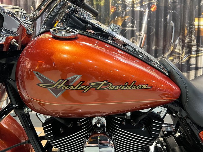2011 HARLEY-DAVIDSON FLHR ROAD KING