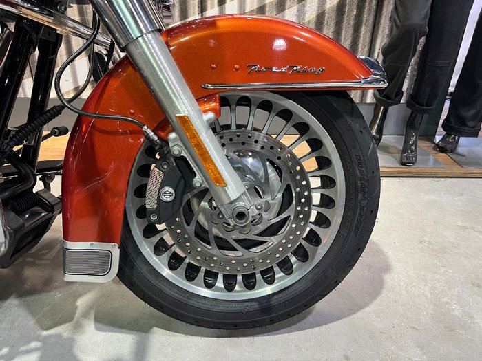 2011 HARLEY-DAVIDSON FLHR ROAD KING
