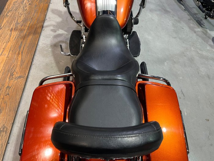 2011 HARLEY-DAVIDSON FLHR ROAD KING