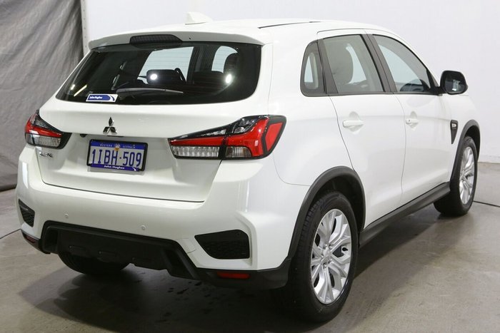 2023 Mitsubishi ASX ES
