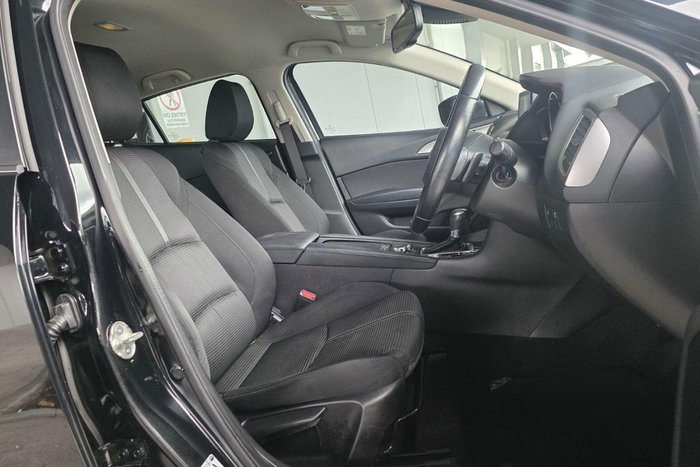 2018 Mazda 3 SP25