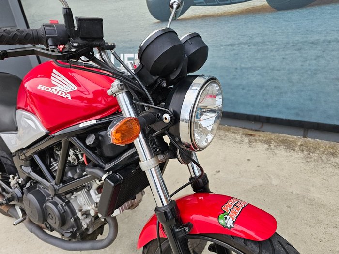 2010 Honda VTR250 (EFI) Red