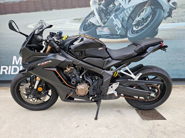 2022 Honda CBR650R Black