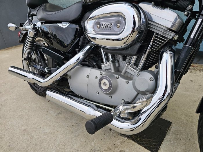 2010 HARLEY-DAVIDSON XL883C SPORTSTER CUSTOM Black