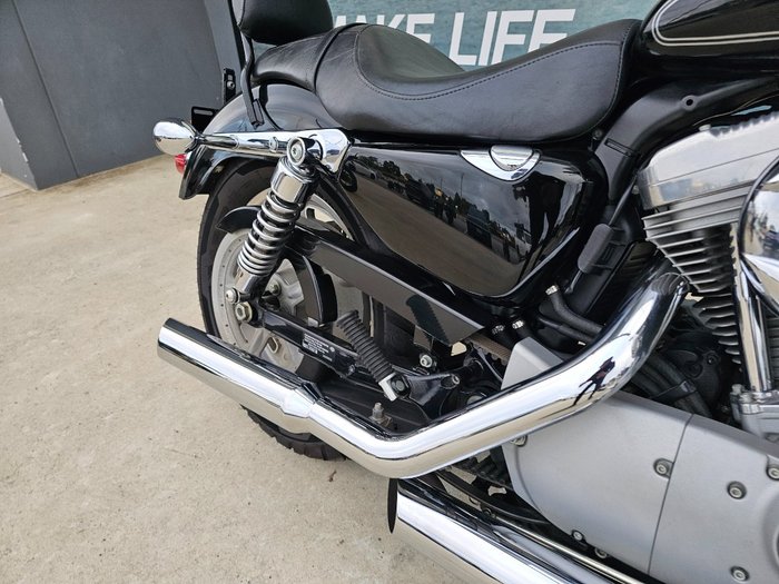 2010 HARLEY-DAVIDSON XL883C SPORTSTER CUSTOM Black