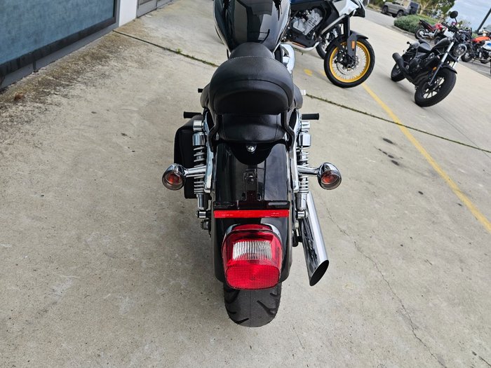 2010 HARLEY-DAVIDSON XL883C SPORTSTER CUSTOM Black