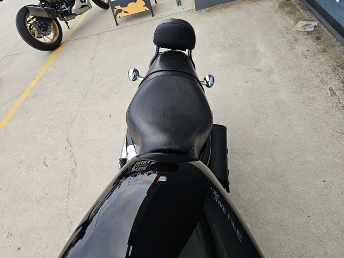 2010 HARLEY-DAVIDSON XL883C SPORTSTER CUSTOM Black