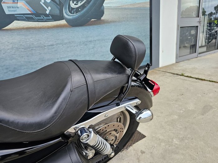 2010 HARLEY-DAVIDSON XL883C SPORTSTER CUSTOM Black