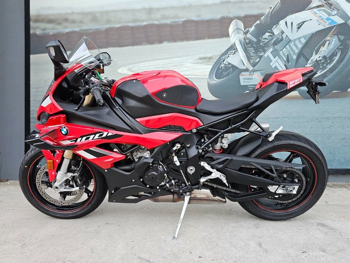 2024 BMW Motorrad S 1000 RR SPORT Red