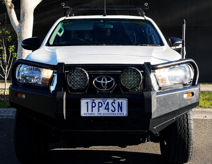 2019 Toyota Hilux SR