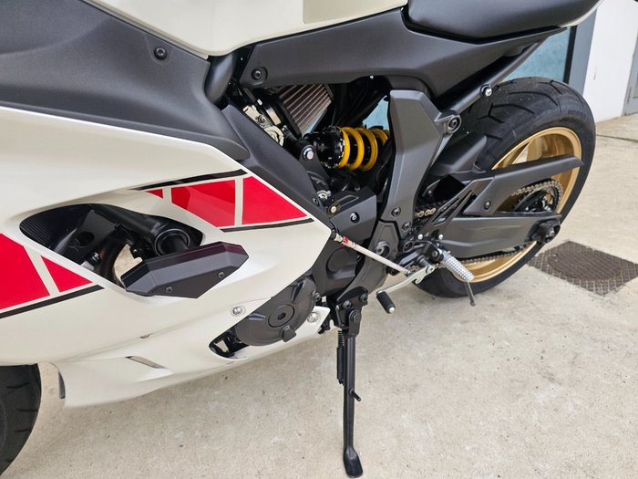 2022 Yamaha YZF-R7LAWGP 60TH ANNIV White