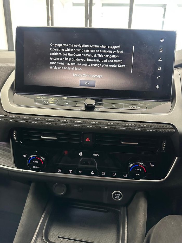 2025 Nissan QASHQAI Ti-L J12 MY25 Pearl White with Onyx Black Roof
