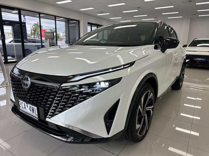 2025 Nissan QASHQAI Ti-L J12 MY25 Pearl White with Onyx Black Roof