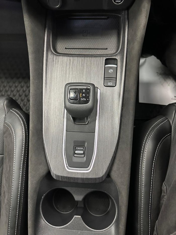 2025 Nissan QASHQAI Ti-L J12 MY25 Pearl White with Onyx Black Roof
