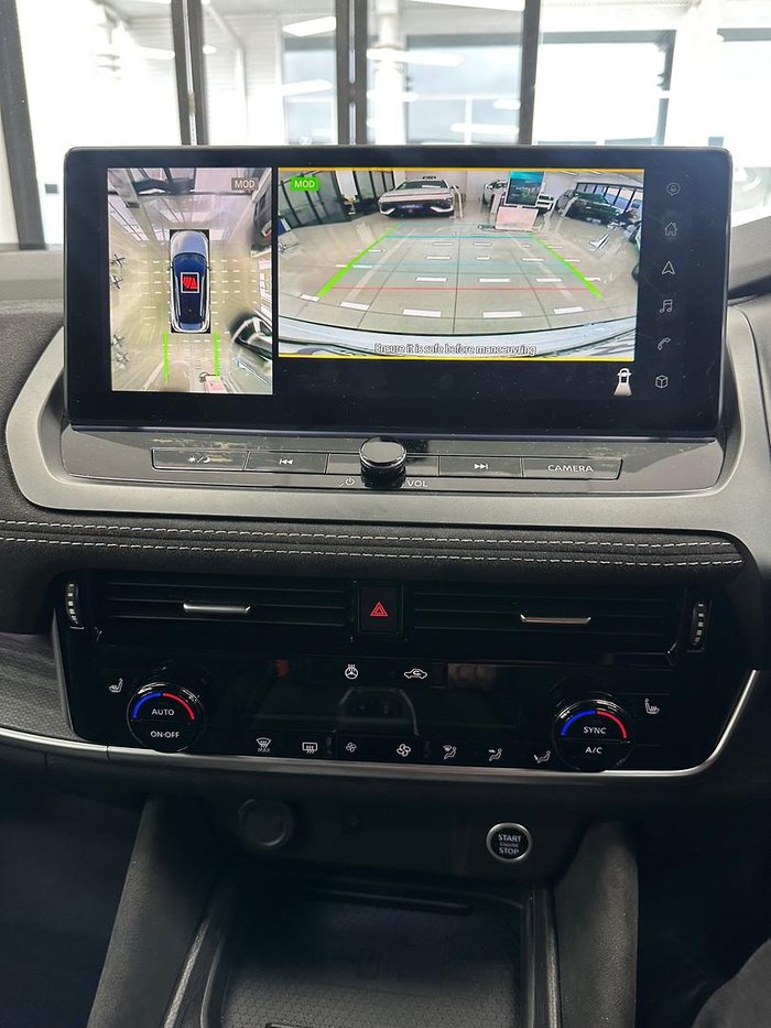 2025 Nissan QASHQAI Ti-L J12 MY25 Pearl White with Onyx Black Roof