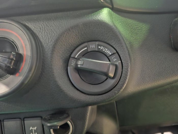 2017 Toyota Hilux SR