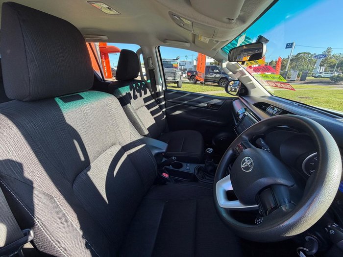 2017 Toyota Hilux SR